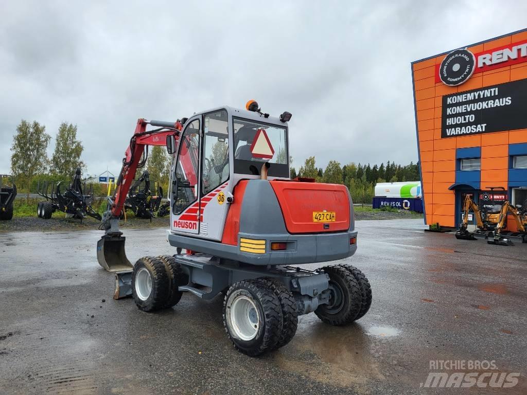 Neuson 6502 WD 轮式挖掘机