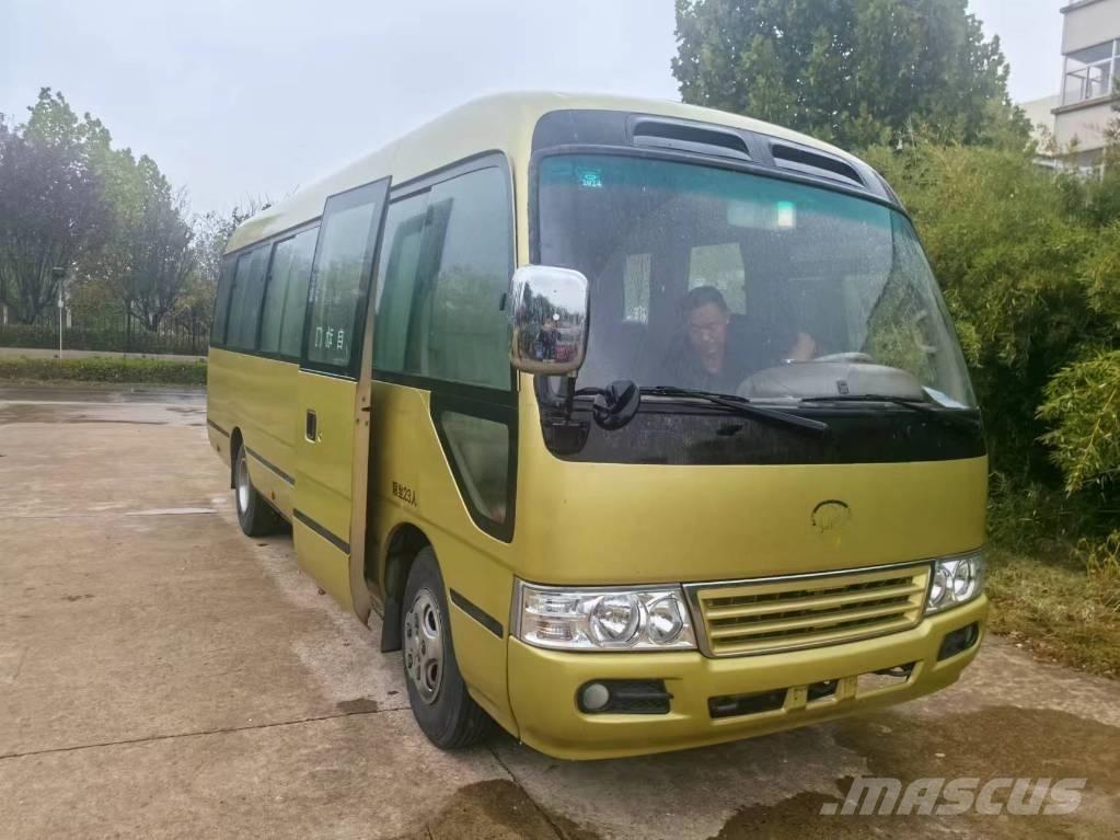 Toyota Coaster 公路客运汽车