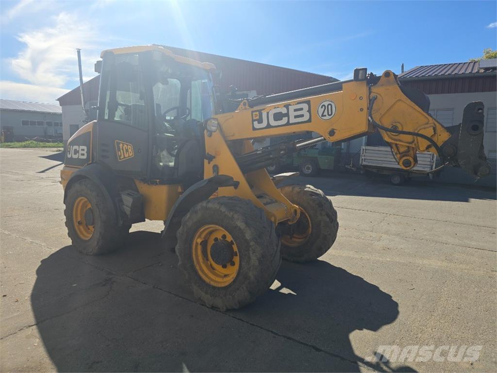 JCB TM 220 轮式装载机