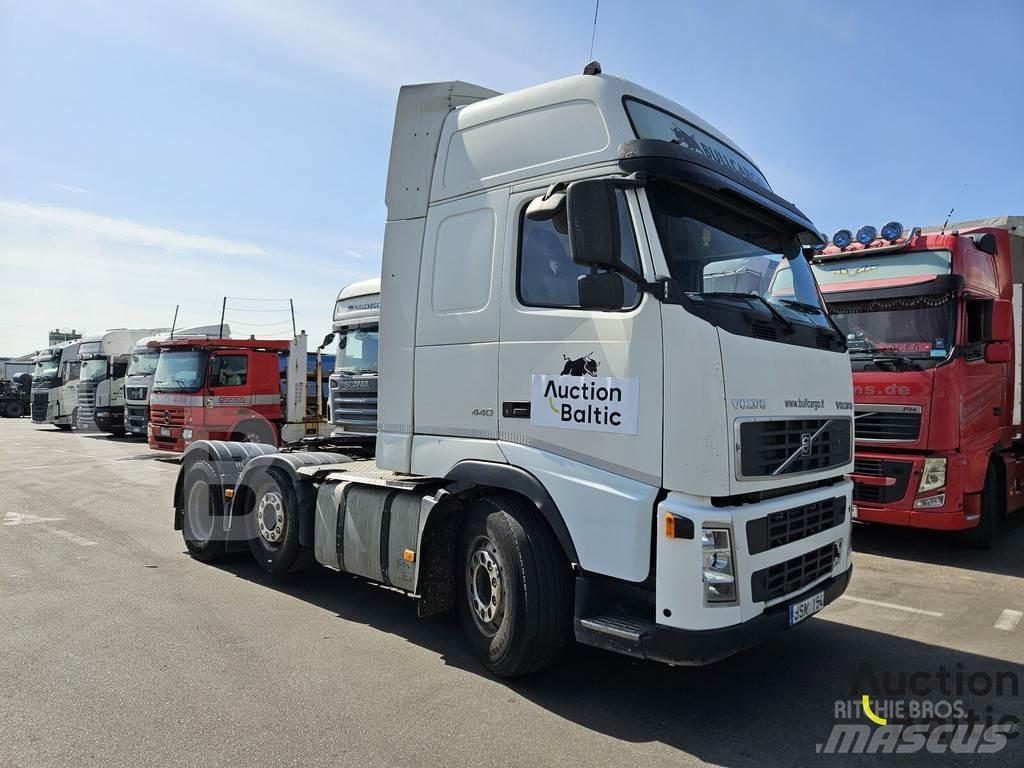 Volvo FH440 牵引车