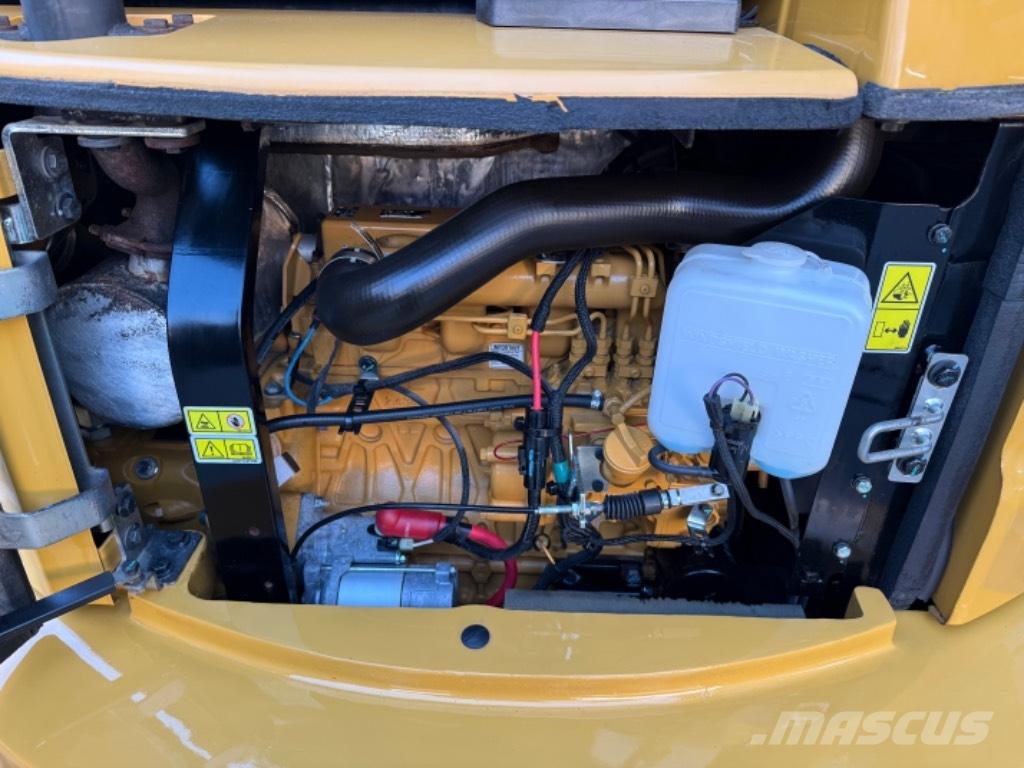 CAT 305 E 小型挖掘机