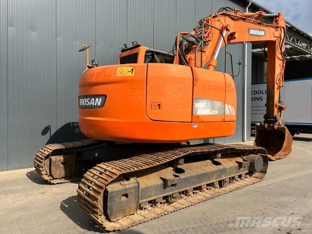 Doosan DX235LCR 履带挖掘机