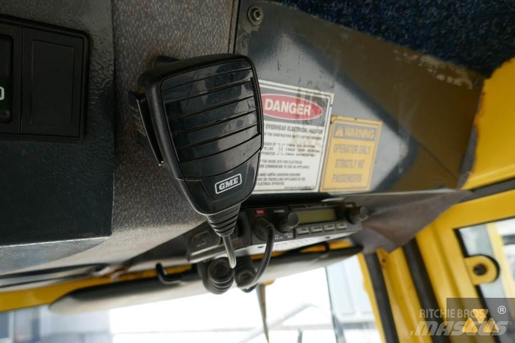 Bomag BW25RH 胶轮压路机