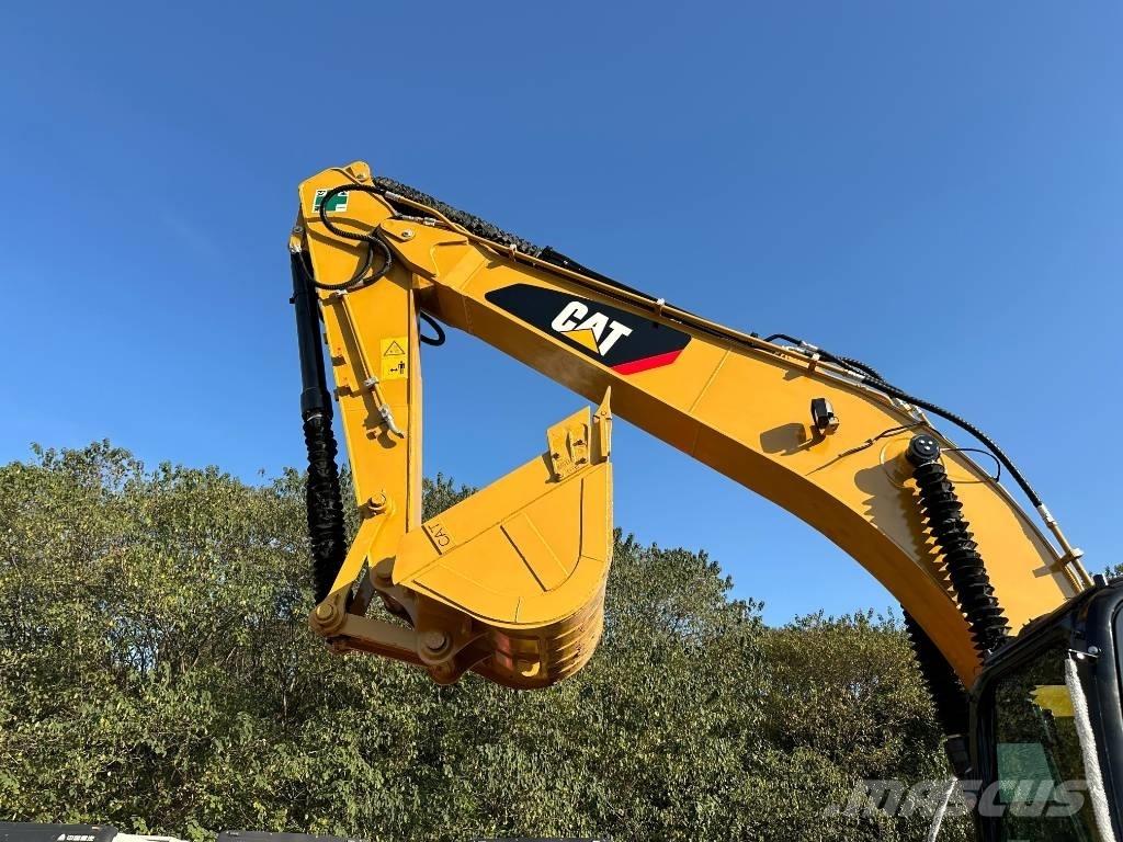 CAT 320DL 履带挖掘机