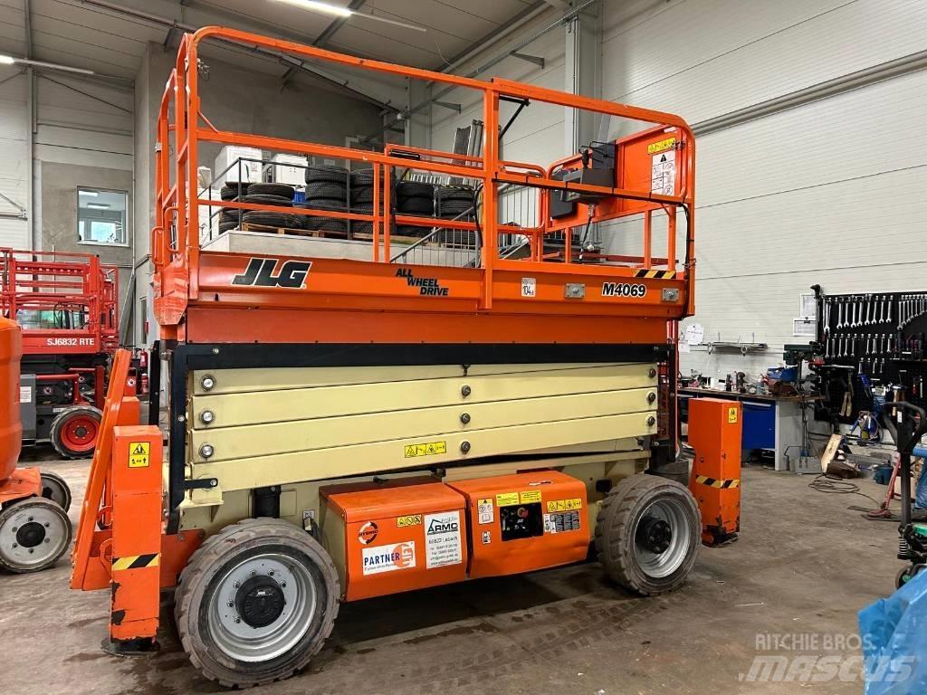 JLG M 4069 LE 剪叉式升降机