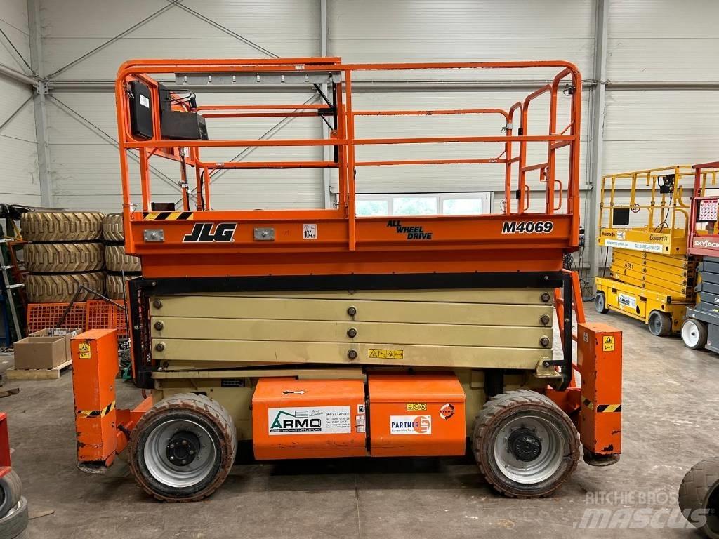 JLG M 4069 LE 剪叉式升降机