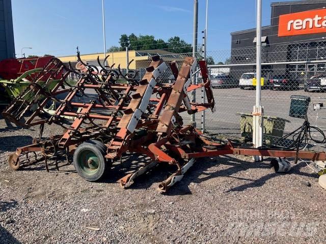 Kverneland Harv 6m 钉齿耙