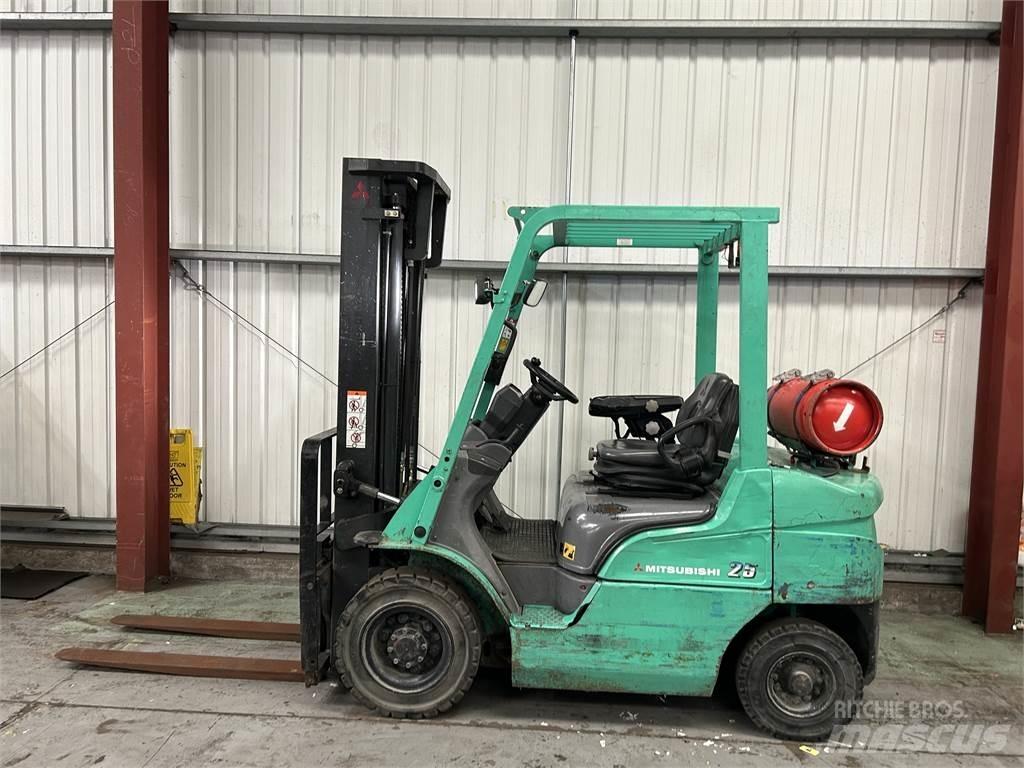 Mitsubishi FG25NT 天然气叉车