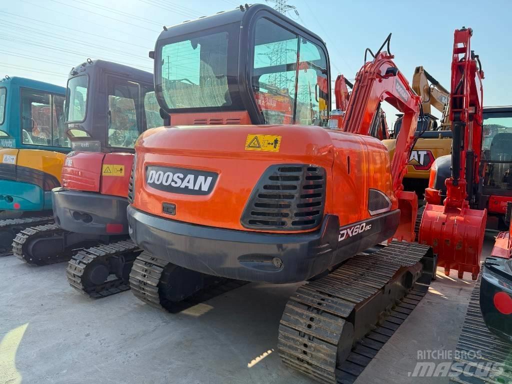 Doosan DX 60 小型挖掘机