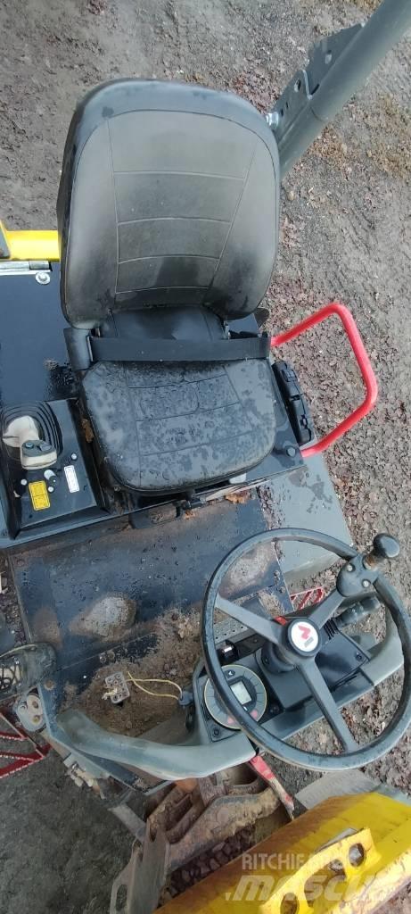 Wacker Neuson DW 30 铰接式自卸车