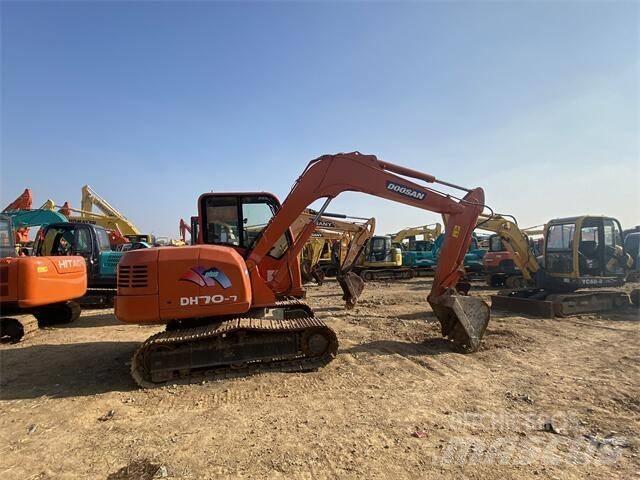 Doosan DH70-7 小型挖掘机