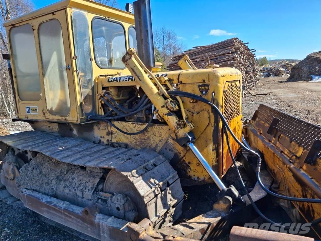CAT D 4 D 履带式推土机