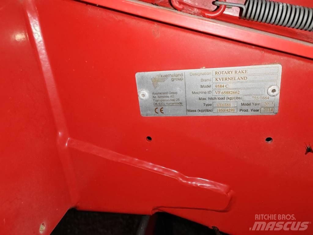 Kverneland 9584C 料堆整形机
