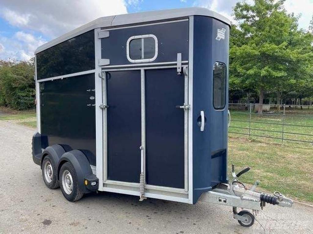Ifor Williams HB 511 动物运输拖车