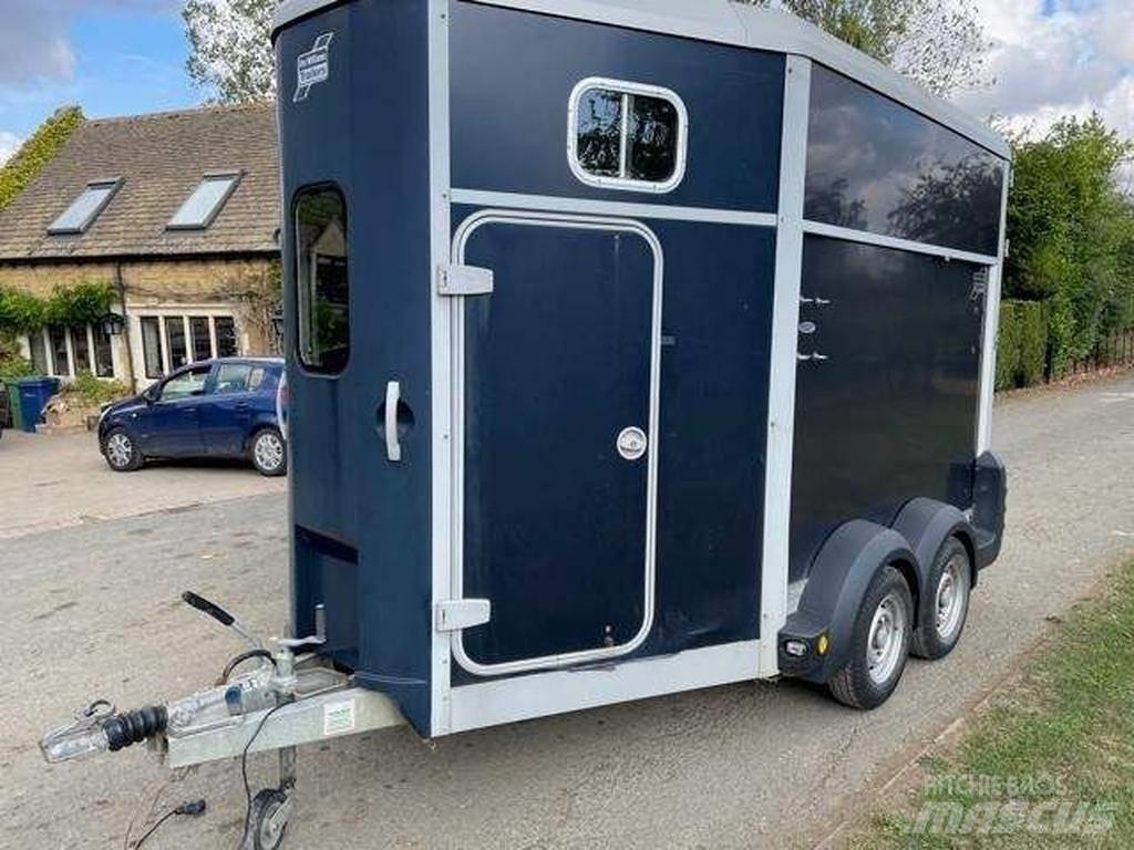 Ifor Williams HB 511 动物运输拖车