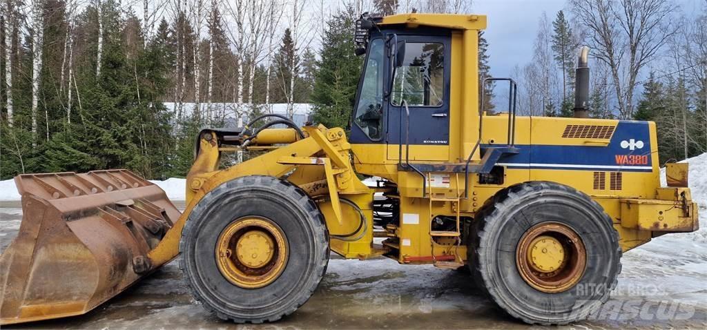 Komatsu WA380 轮式装载机