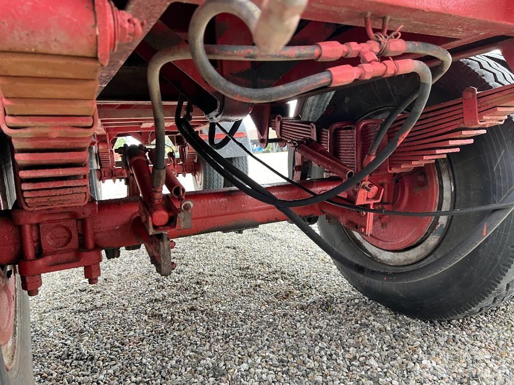 Scania Vogntræk 箱式拖车
