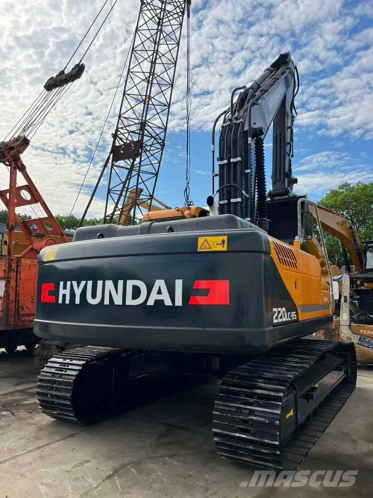 Hyundai R220LC-9S 履带挖掘机