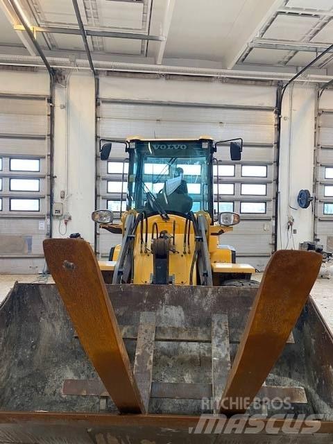Volvo L 30 G 轮式装载机