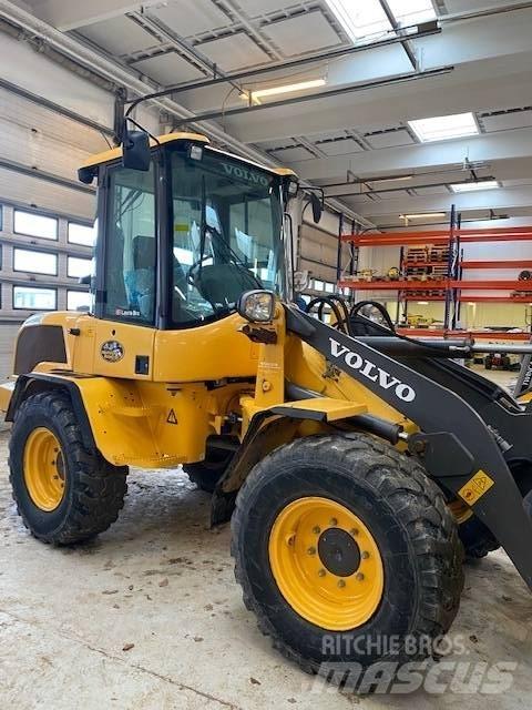Volvo L 30 G 轮式装载机