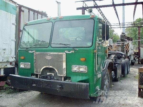 Peterbilt 320 平板车