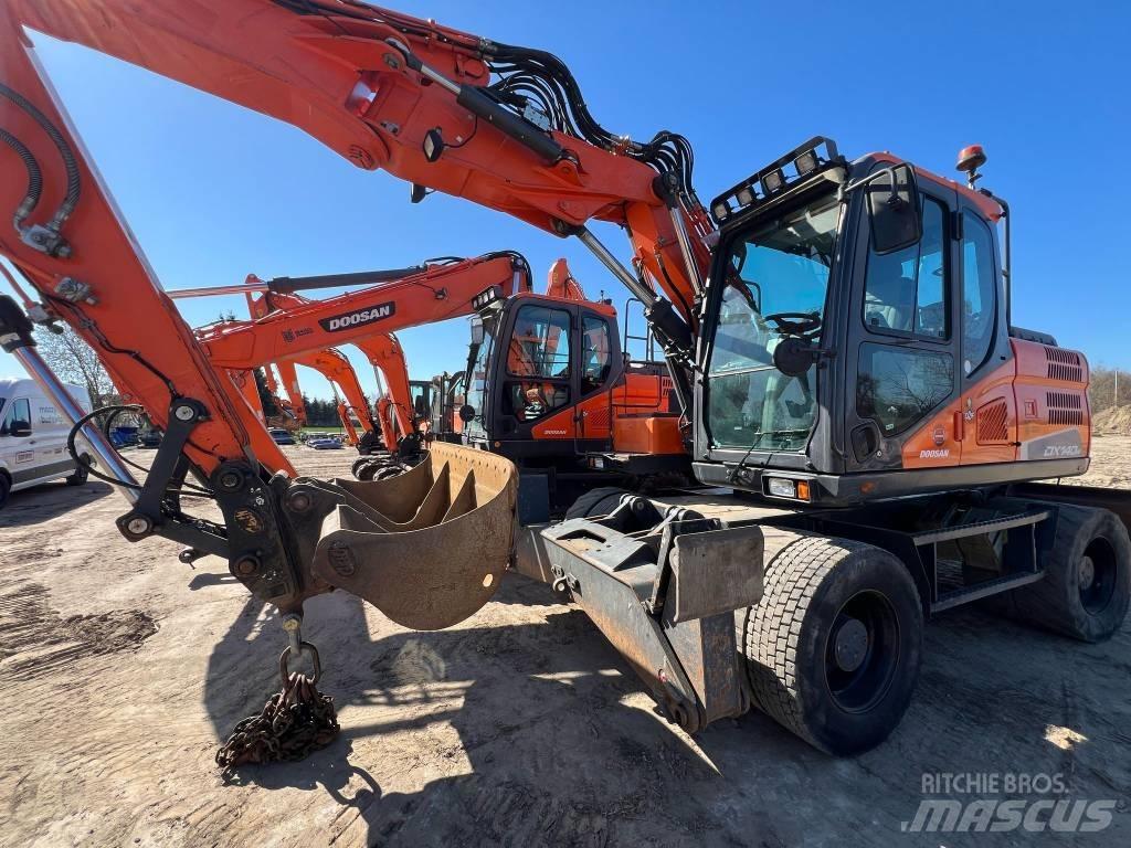 Doosan DX140W-5 轮式挖掘机