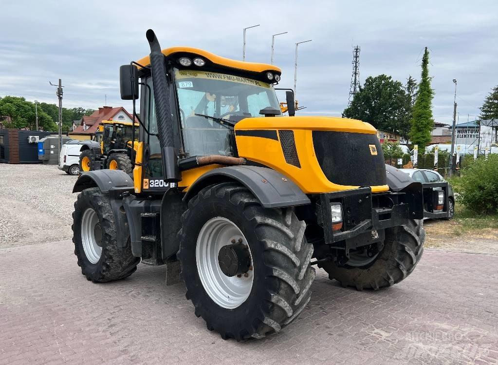 JCB Fastrac 3200 拖拉机/农用车
