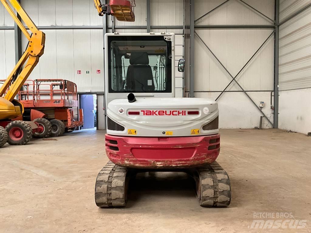 Takeuchi TB 250-2 小型挖掘机