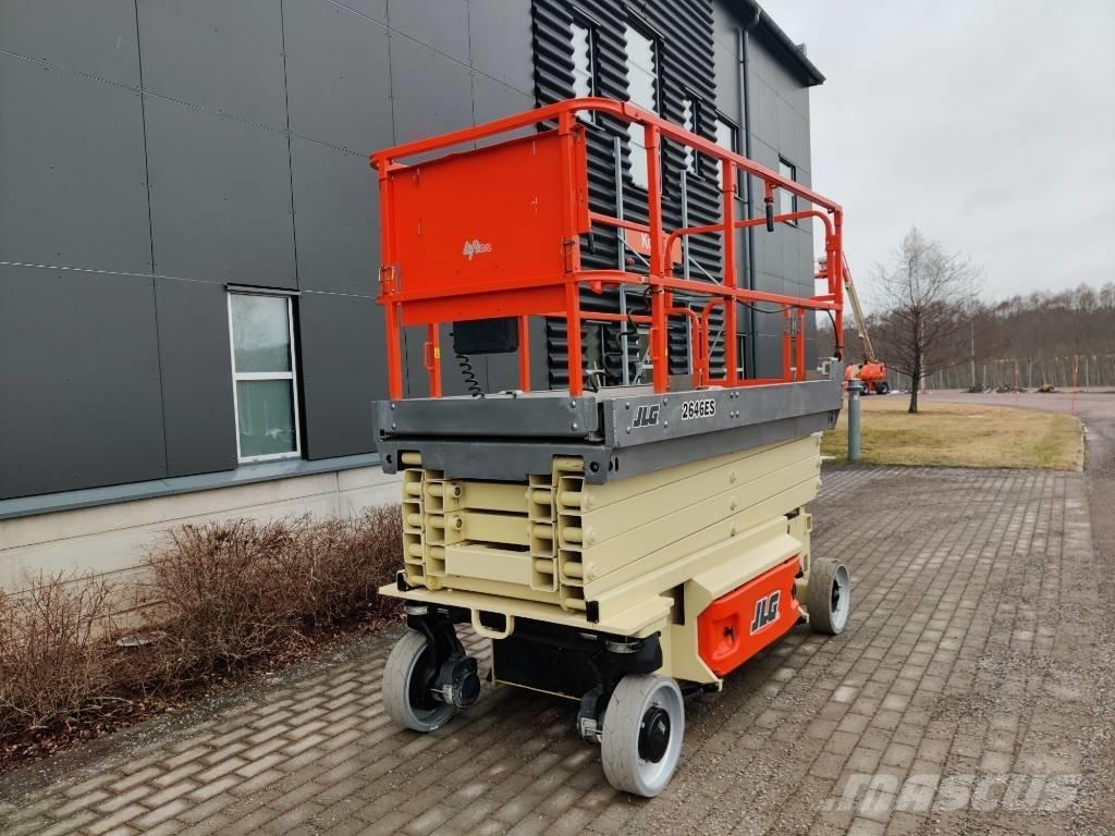 JLG 2646 ES 客货电梯