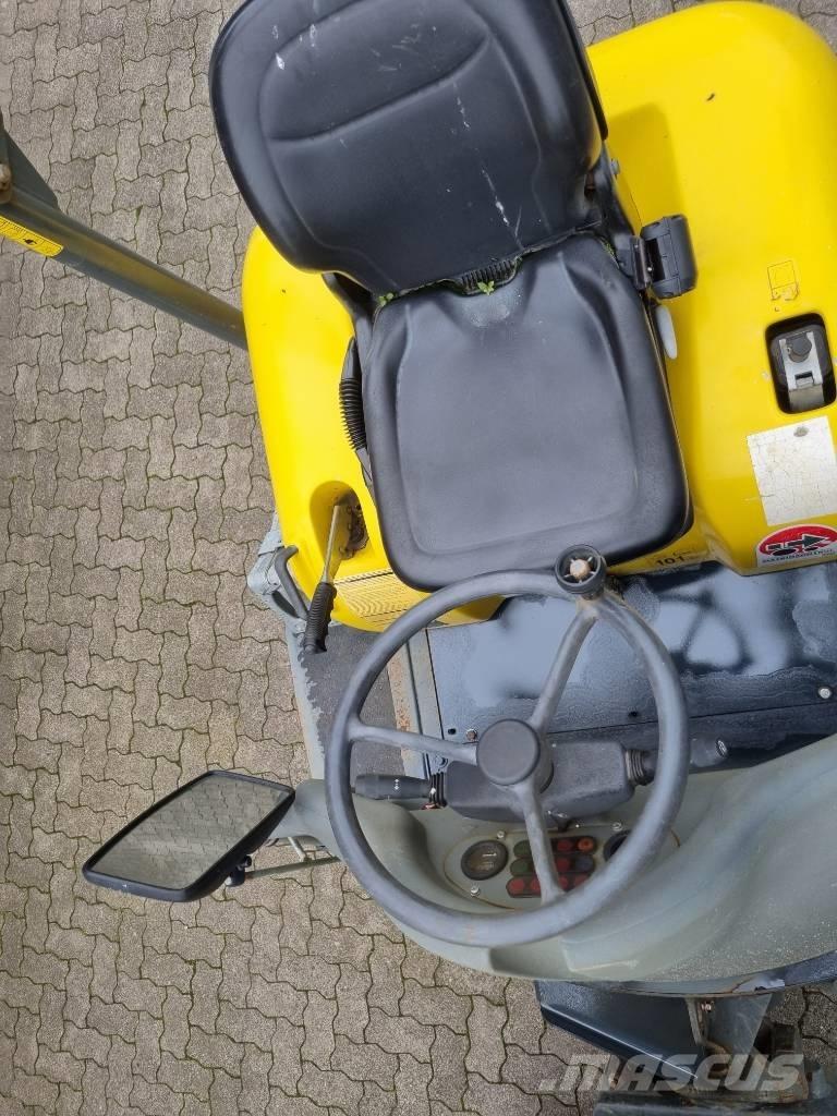 Wacker Neuson 2001 翻斗车\公路型自卸车