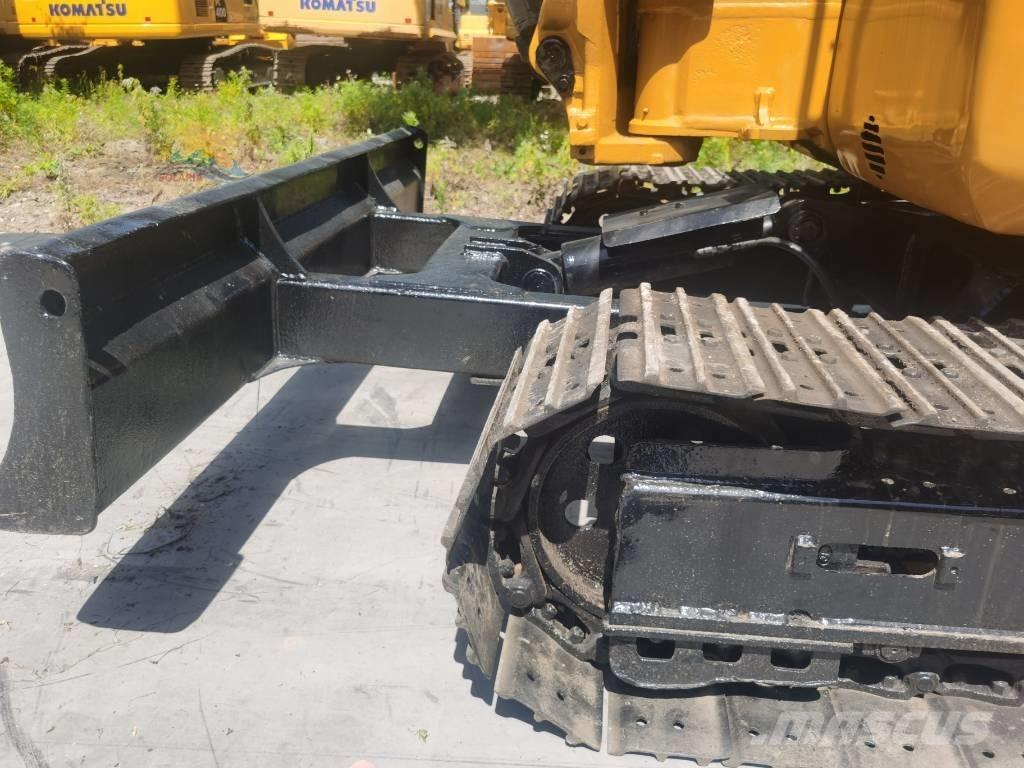 CAT 304 小型挖掘机
