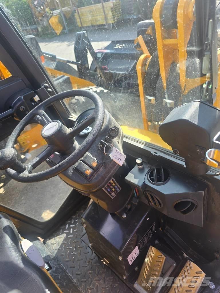 Schäffer 2428 SLT 滑移装载机