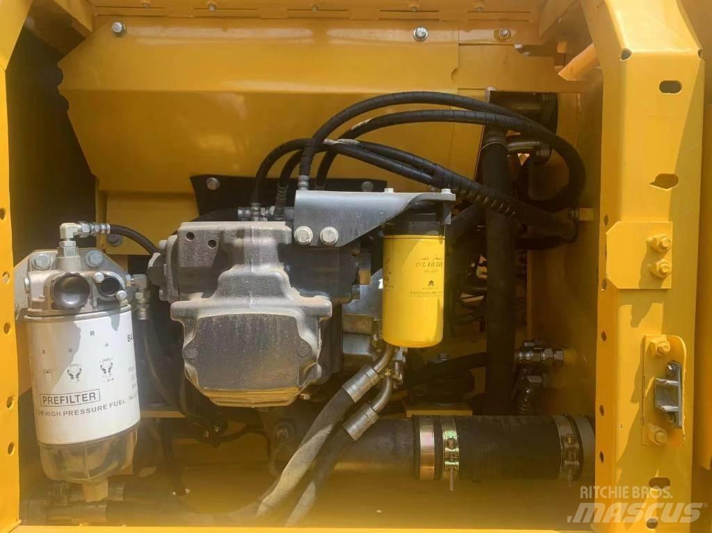 Komatsu PC 200-8 中型挖掘机