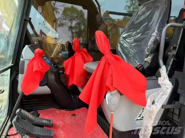 Komatsu PC240 履带挖掘机