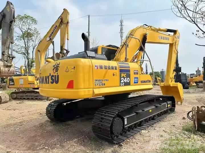 Komatsu PC240 履带挖掘机