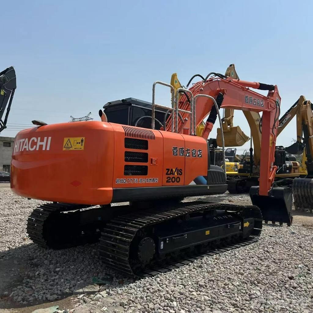Hitachi 200-3 履带挖掘机