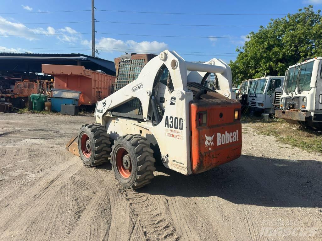 Bobcat A 300 滑移装载机