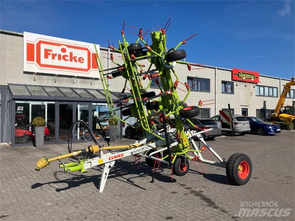 CLAAS Volto 1100 T 犁耙和摊草机