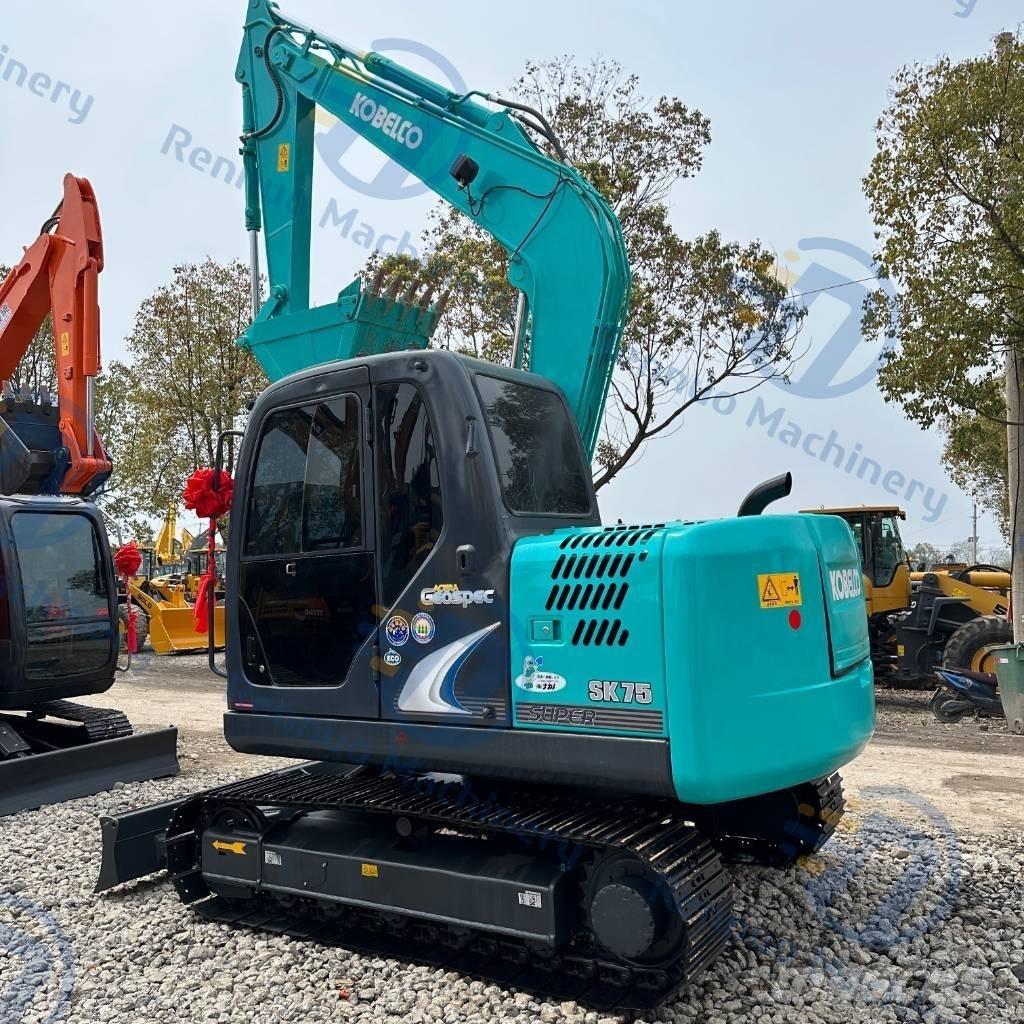 Kobelco SK75 履带挖掘机