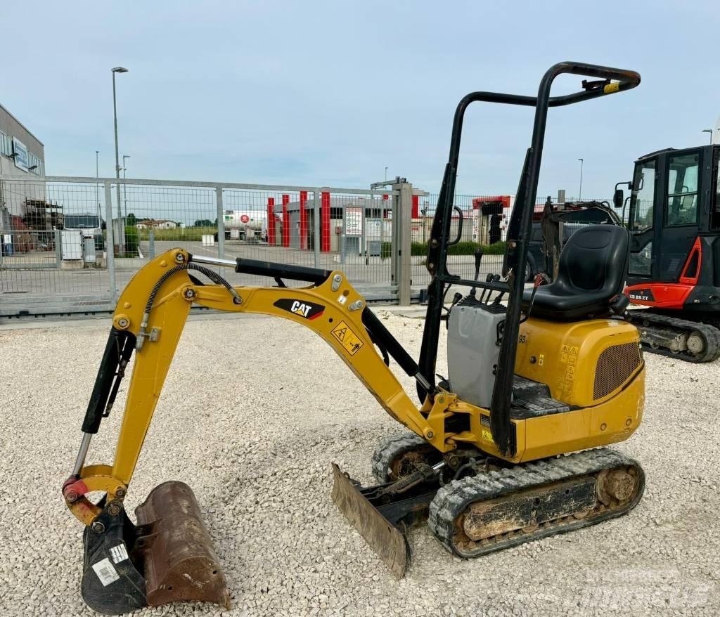 CAT 300.9 D 小型挖掘机
