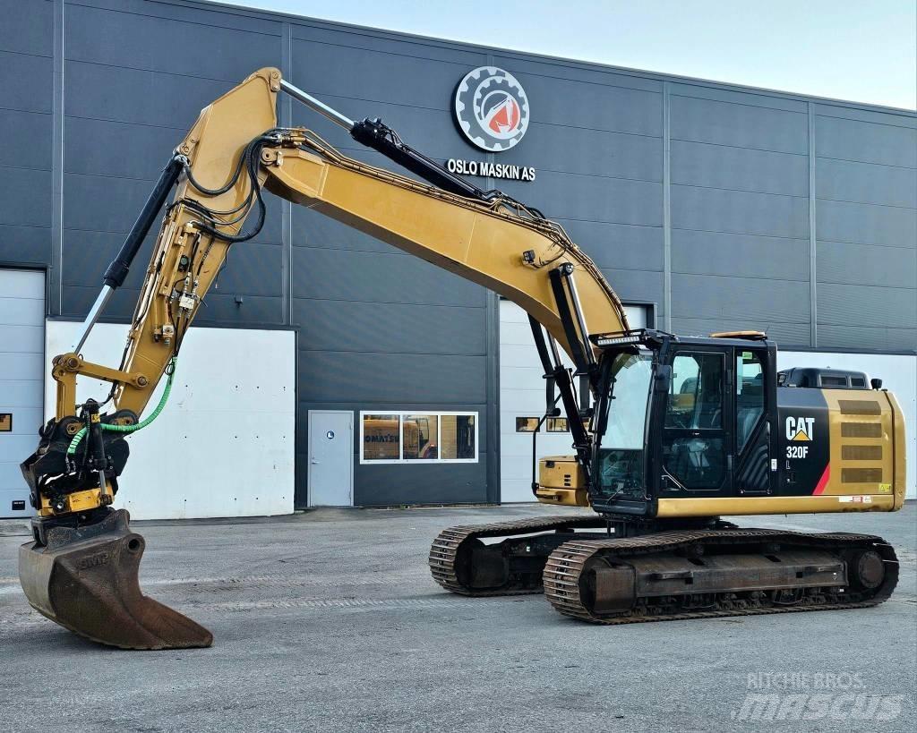 CAT 320 FL 履带挖掘机