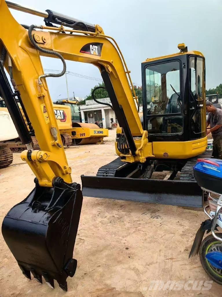CAT 304 C CR 小型挖掘机