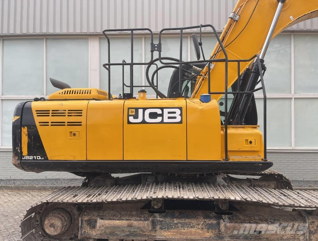 JCB JS 210 LC    2017 履带挖掘机