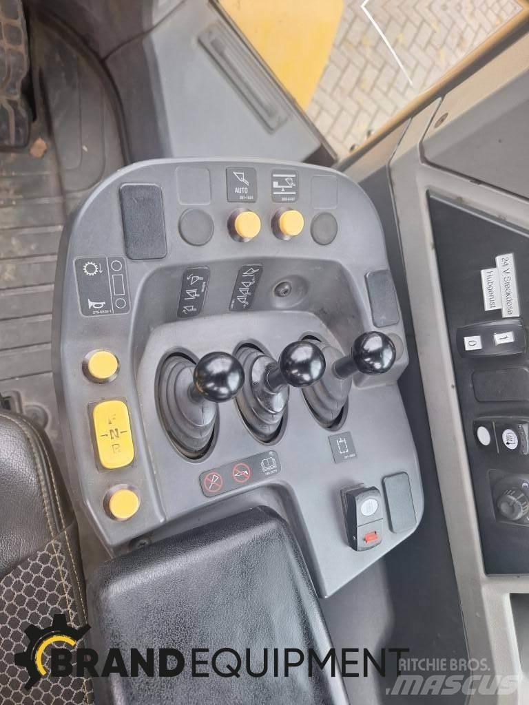 CAT 950M 轮式装载机