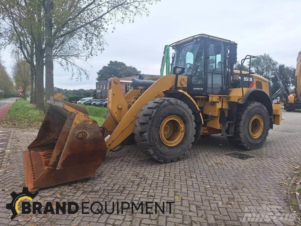 CAT 950M 轮式装载机