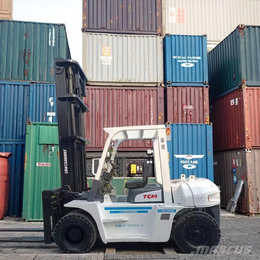 TCM FD 70 Z8 厢式货车