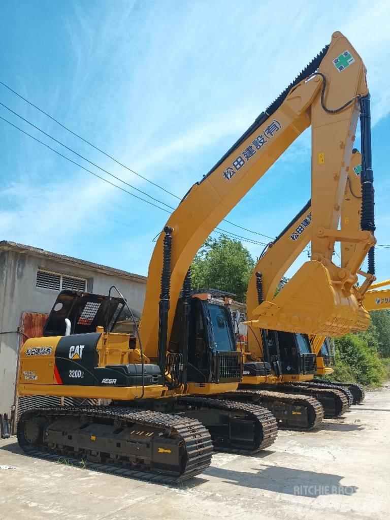 CAT 320 D2 履带挖掘机