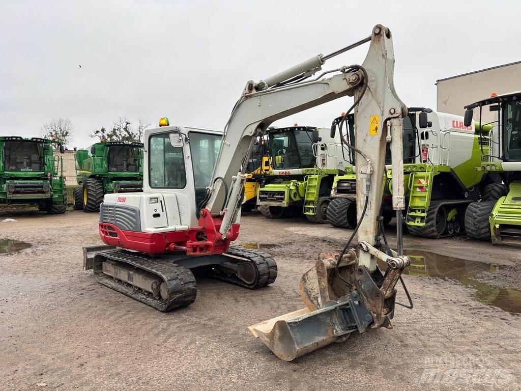 Takeuchi TB250 小型挖掘机