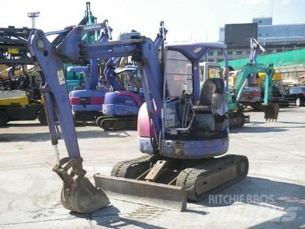 Komatsu PC30UU-3 小型挖掘机