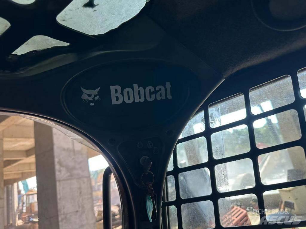 Bobcat S750 滑移装载机